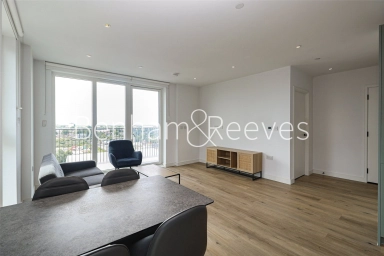 Cedrus Avenue, Southall - UB1 view 2