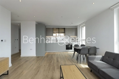 Cedrus Avenue, Southall - UB1 view 19