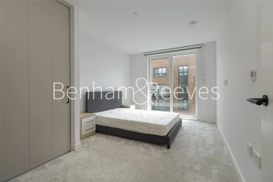 Cedrus Avenue, Southall - UB1 view 4