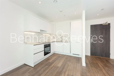 Horn Lane, London - W3 view 2