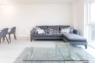 Hargrave Drive, Harrow - HA1 view 1