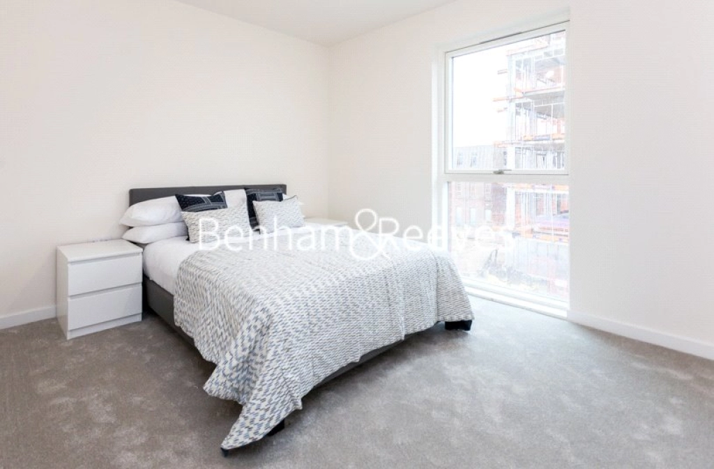 2 bedrooms apartments/flats for sale in Hargrave Drive, Harrow - HA1 view 3