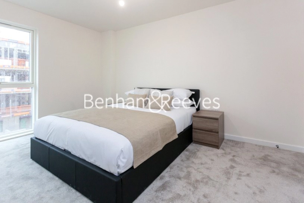 2 bedrooms apartments/flats for sale in Hargrave Drive, Harrow - HA1 view 10