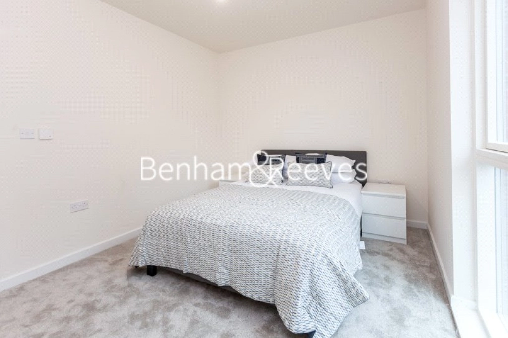 2 bedrooms apartments/flats for sale in Hargrave Drive, Harrow - HA1 view 11