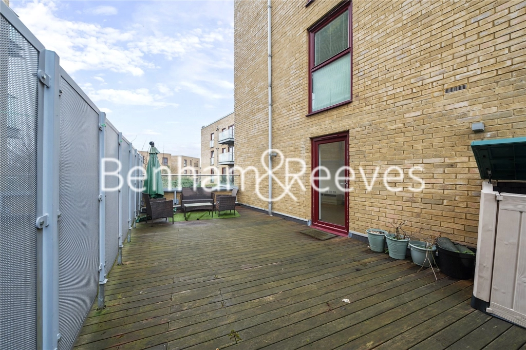 2 bedrooms apartments/flats for sale in Kings Mill Way, Denham, Uxbridge - UB9 view 11