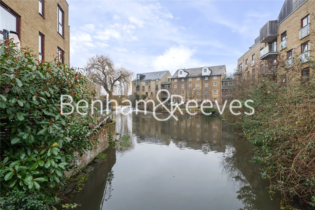 2 bedrooms apartments/flats for sale in Kings Mill Way, Denham, Uxbridge - UB9 view 12