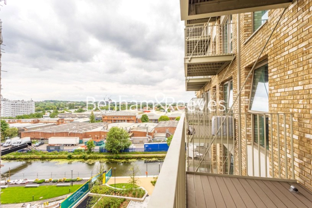 3 bedrooms apartments/flats for sale in Caldon Boulevard, Wembley - HA0 view 5