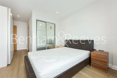 Larden Road, London - W3 view 3