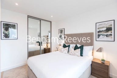Cedrus Avenue, Southall - UB1 view 3
