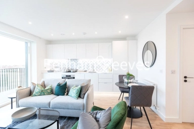 Cedrus Avenue, Southall - UB1 view 6