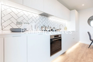 Cedrus Avenue, Southall - UB1 view 7
