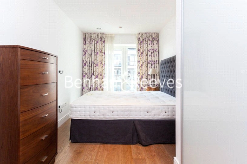 2 bedrooms apartments/flats for sale in Longfield Avenue, London - W5 view 4