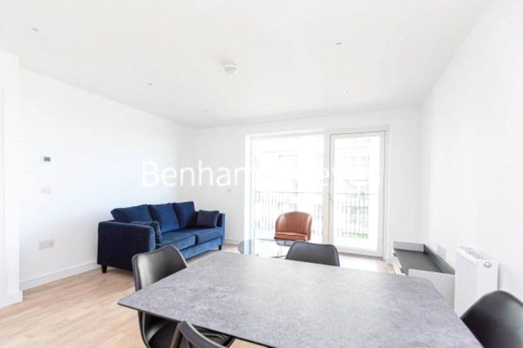 1 bedroom apartments/flats for sale in Greenleaf Walk, Southall - UB1 view 8