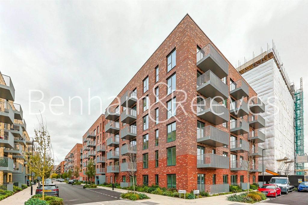 1 bedroom apartments/flats for sale in Samara Drive, Southall - UB1 view 7