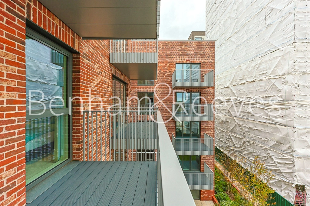1 bedroom apartments/flats for sale in Samara Drive, Southall - UB1 view 12