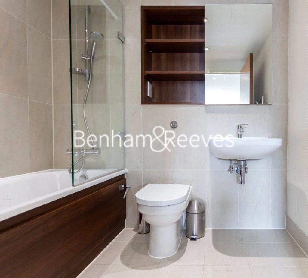 2 bedrooms apartments/flats for sale in Bromyard Avenue, London - W3 view 5
