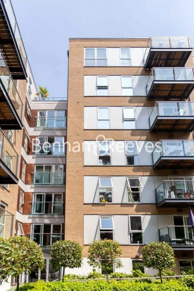 Bromyard Avenue, London - W3 view 9