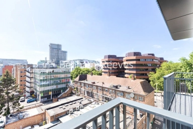 Filmworks Walk, London - W5 view 9
