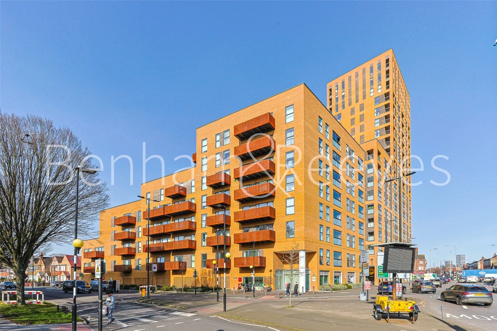 1 bedroom apartments/flats for sale in East Acton Lane, Ealing - W3 view 7
