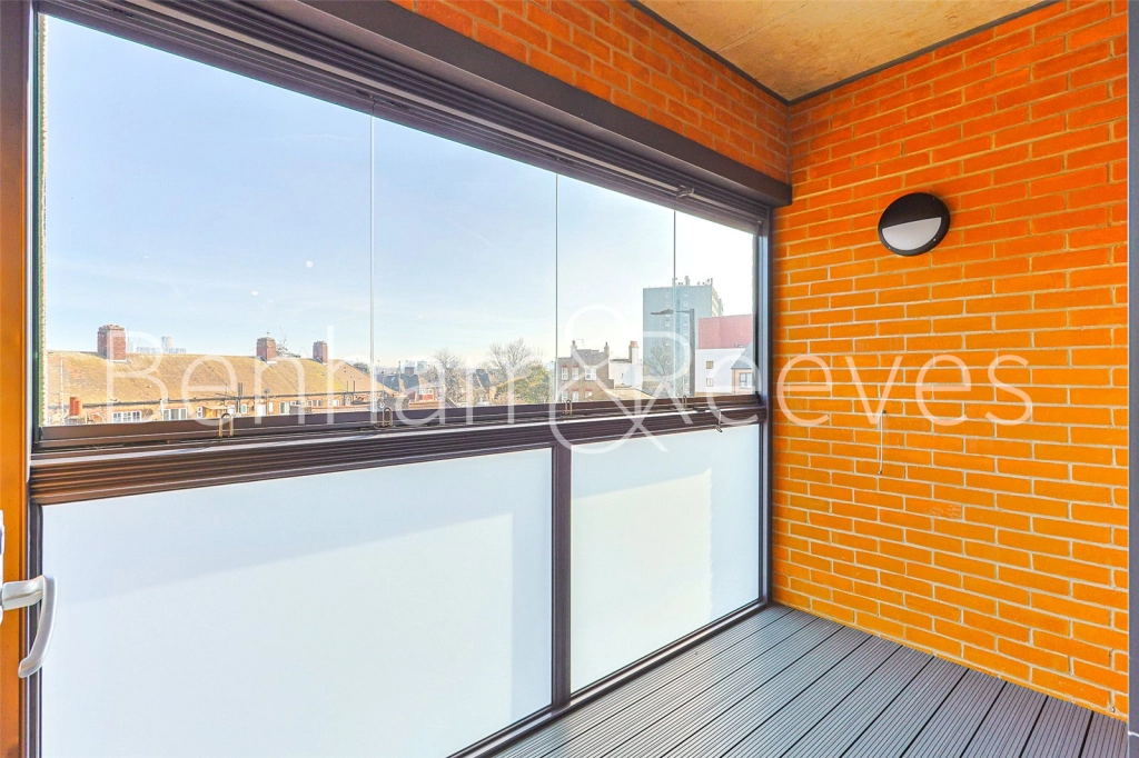 1 bedroom apartments/flats for sale in East Acton Lane, Ealing - W3 view 6
