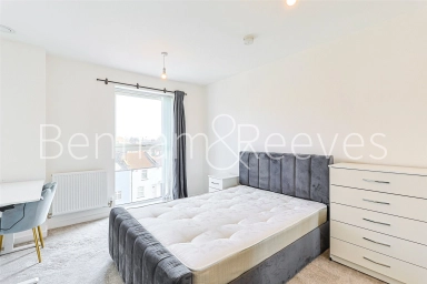 East Acton Lane, Ealing - W3 view 4