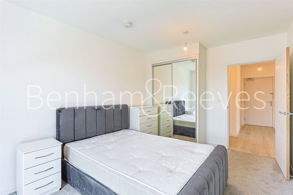 1 bedroom apartments/flats for sale in East Acton Lane, Ealing - W3 view 10