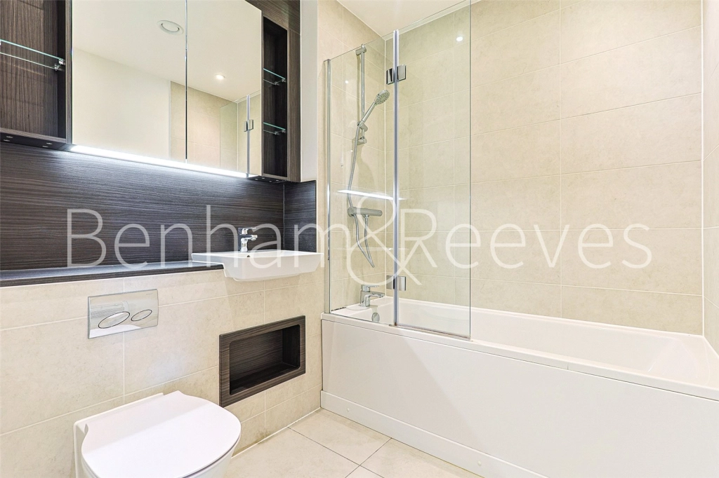 1 bedroom apartments/flats for sale in East Acton Lane, Ealing - W3 view 5