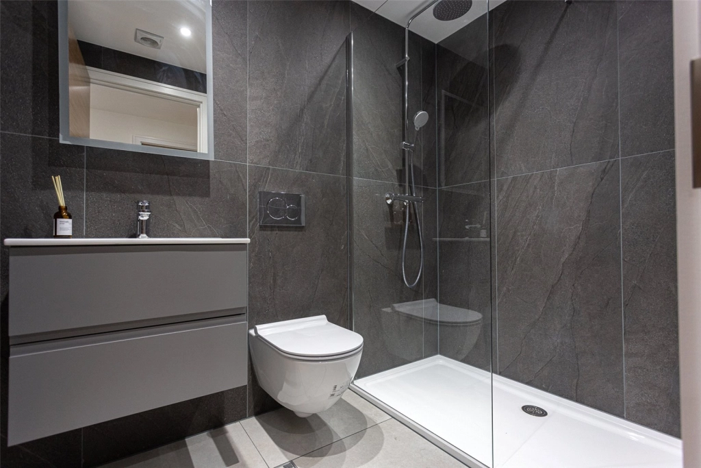 4 bedrooms apartments/flats for sale in Hillcrest Road, London - W3 view 16