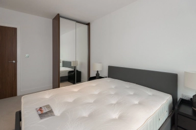 Longfield Avenue, London - W5 view 8