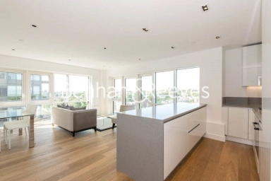 Longfield Avenue, London - W5 view 2