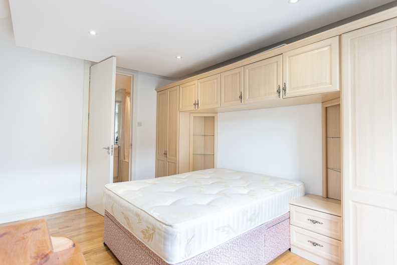 3 bedrooms apartments/flats to sale in St. John's Wood Park, St. John's Wood, London-image 14