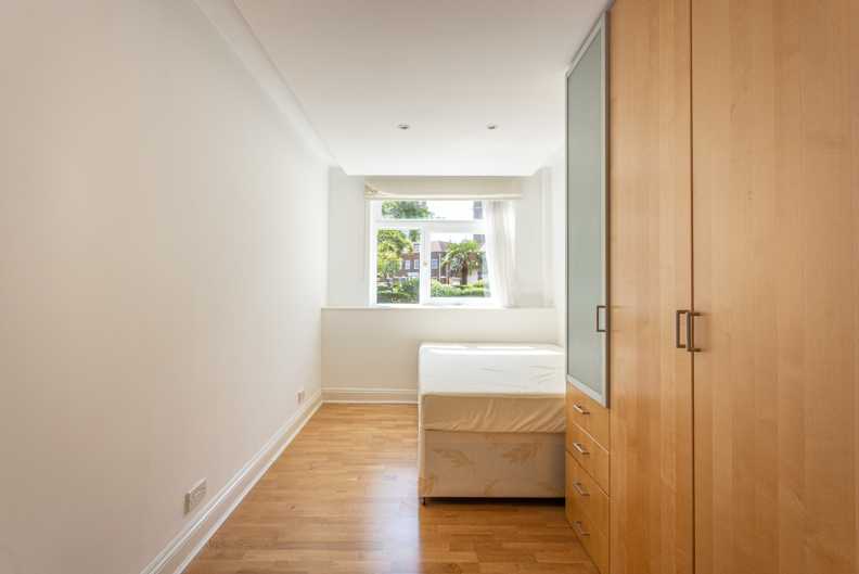 3 bedrooms apartments/flats to sale in St. John's Wood Park, St. John's Wood, London-image 10