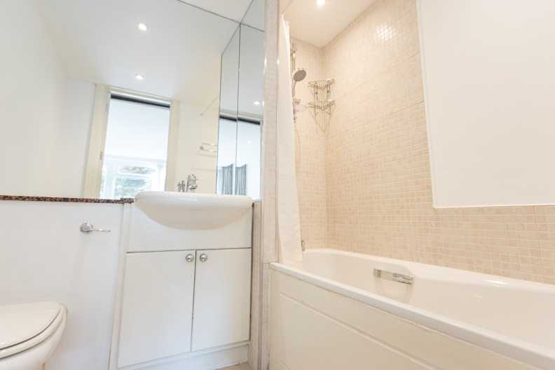 3 bedrooms apartments/flats to sale in St. John's Wood Park, St. John's Wood, London-image 6