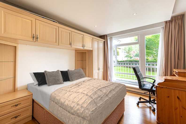 3 bedrooms apartments/flats to sale in St. John's Wood Park, St. John's Wood-image 4
