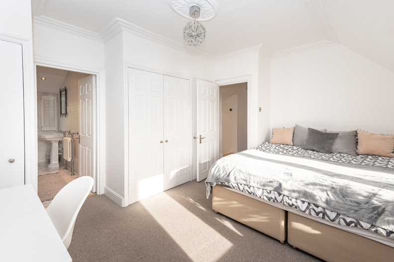 2 bedrooms apartments/flats to sale in Hollycroft Avenue, Hampstead-image 13