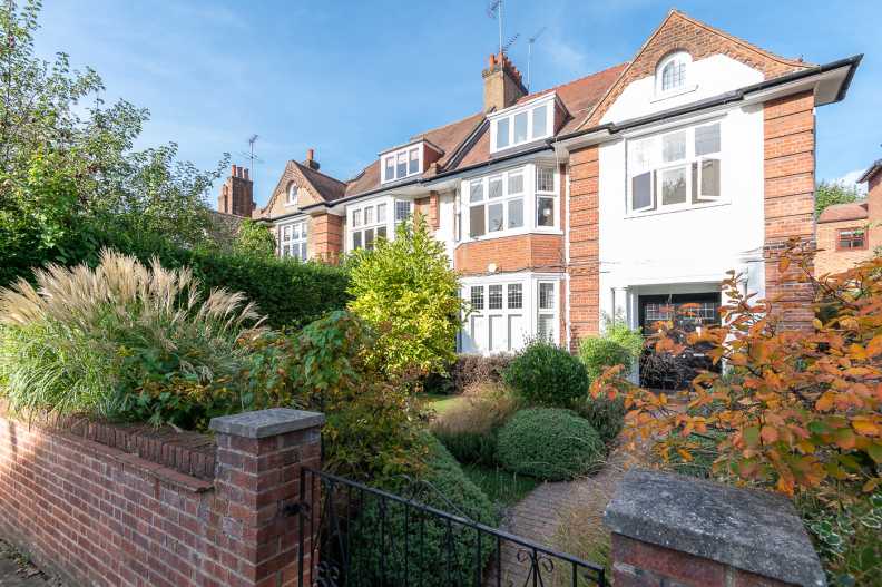 2 bedrooms apartments/flats to sale in Hollycroft Avenue, Hampstead-image 17