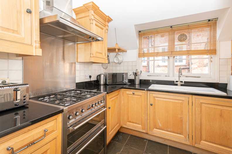2 bedrooms apartments/flats to sale in Hollycroft Avenue, Hampstead-image 18