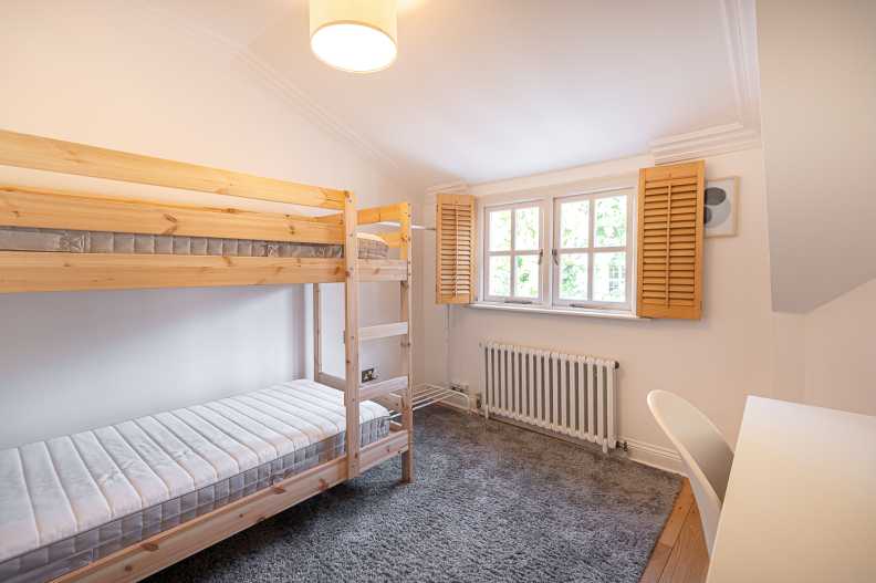 2 bedrooms apartments/flats to sale in Hollycroft Avenue, Hampstead-image 7