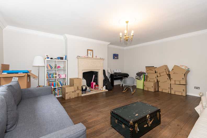 2 bedrooms apartments/flats to sale in Thurlow Road, Hampstead, London-image 14