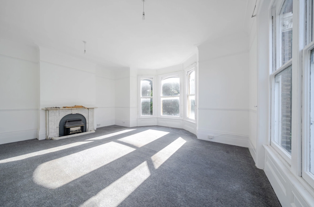 3 bedrooms apartments/flats for sale in The Avenue, Brondesbury Park - NW6 view 2