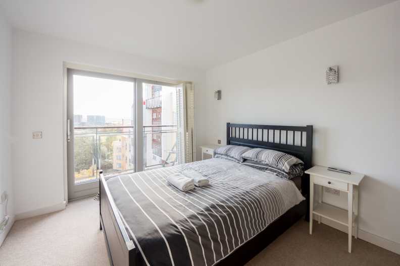 2 bedrooms apartments/flats to sale in John Harrison Way, Greenwich Millennium Village, Greenwich-image 5