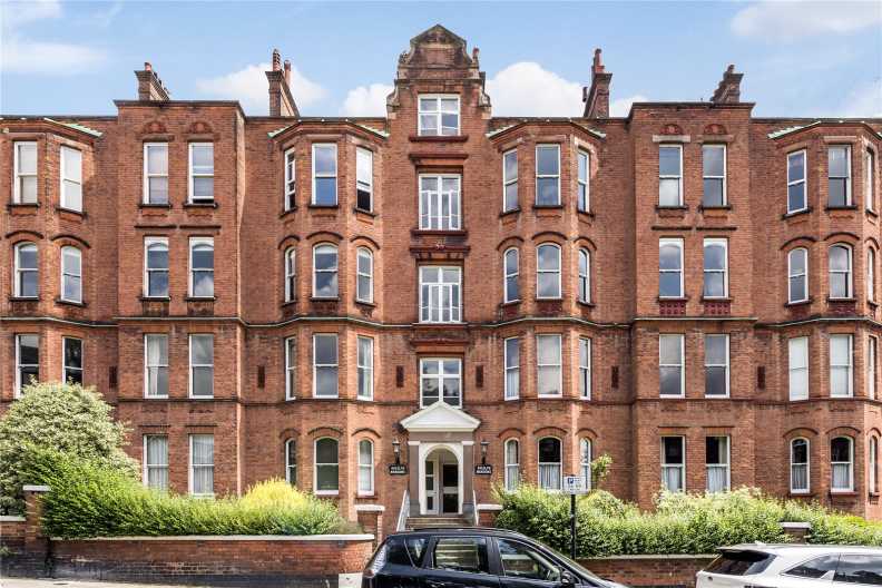 5 bedrooms apartments/flats to sale in Rosslyn Mansions, 21 Goldhurst Terrace, London-image 1