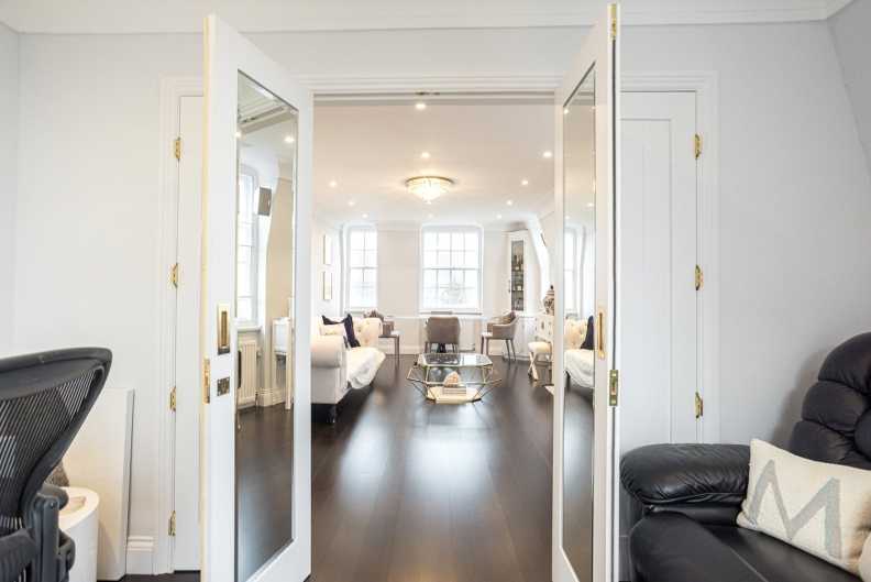 3 bedrooms apartments/flats to sale in Prince Arthur Road, Hampstead, London-image 27