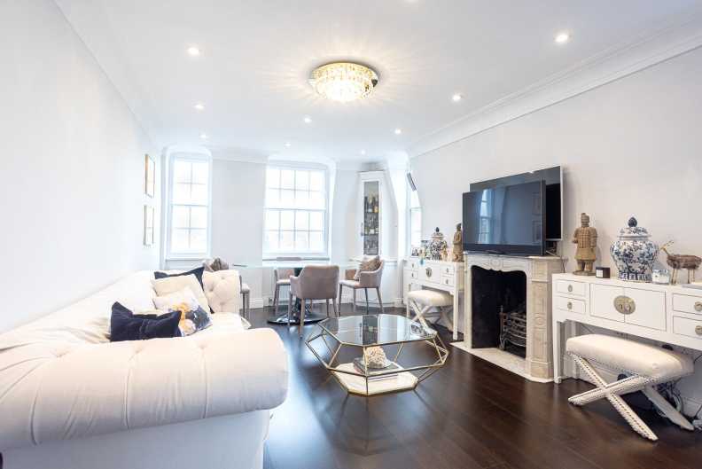3 bedrooms apartments/flats to sale in Prince Arthur Road, Hampstead, London-image 11
