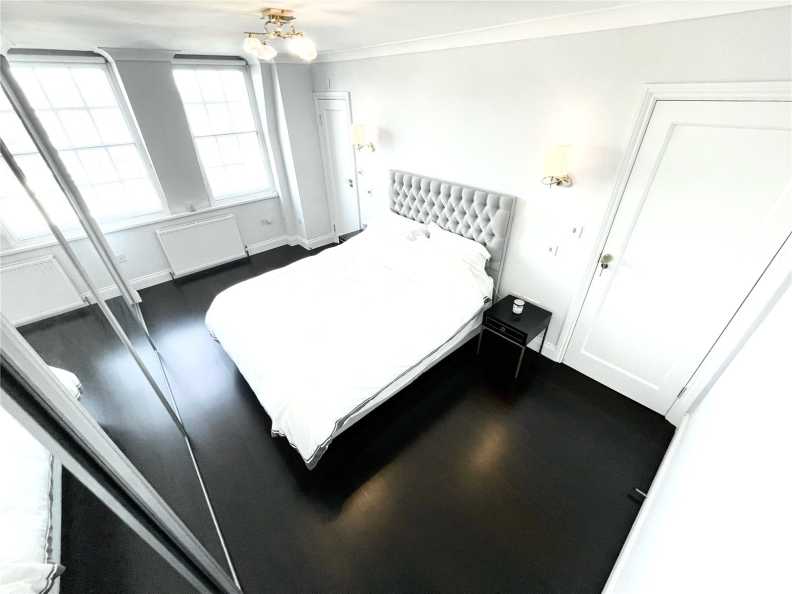 3 bedrooms apartments/flats to sale in Prince Arthur Road, Hampstead, London-image 4