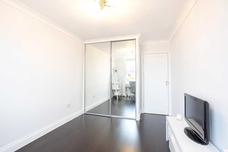 3 bedrooms apartments/flats to sale in Prince Arthur Road, Hampstead, London-image 5