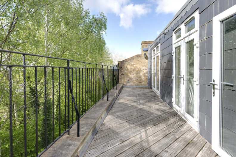 4 bedrooms apartments/flats to sale in Rosemont Road, Hampstead-image 2