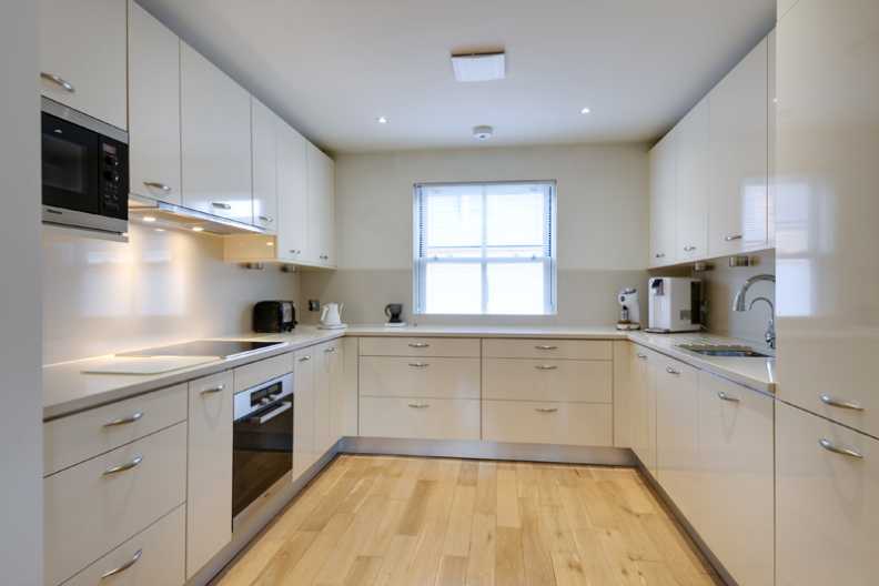 4 bedrooms apartments/flats to sale in Rosemont Road, Hampstead-image 4