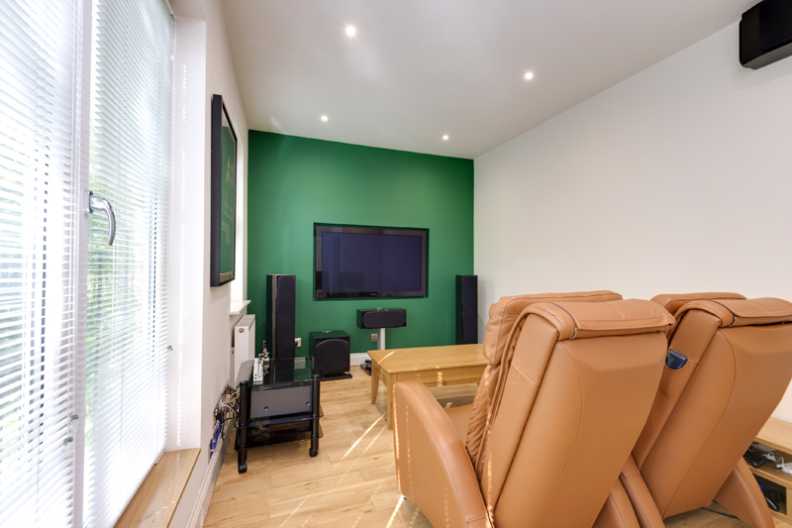 4 bedrooms apartments/flats to sale in Rosemont Road, Hampstead-image 9