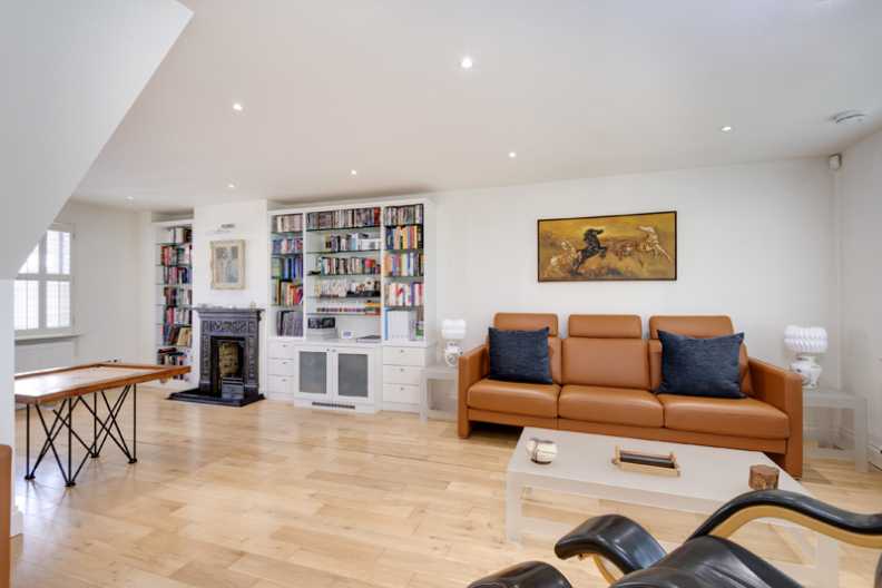 4 bedrooms apartments/flats to sale in Rosemont Road, Hampstead-image 3